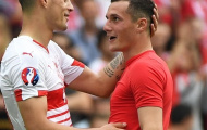 Granit Xhaka thắng anh trai trong ngày ra quân ở EURO 2016