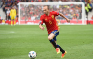Andres Iniesta lập liền 2 kỷ lục
