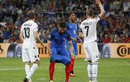 Giroud 'tụt quần' ngày Pháp giành vé vào vòng knock-out