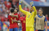 Scandal sex không quật ngã được sự xuất sắc của De Gea