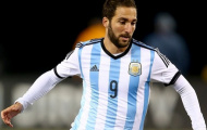 Được Atletico quan tâm, Higuain vẫn hờ hững