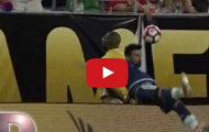Video: Tình huống ham bóng dẫn đến tai nạn khủng khiếp của Ezequiel Lavezzi