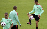 Fan BĐN lo sốt vó khi CR7 bỏ tập đối kháng cùng đồng đội