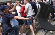CĐV đánh nhau, xả rác, đốt pháo ở EURO 2016