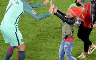Fan nhí chúc mừng Ronaldo vào tứ kết EURO 2016