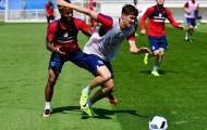 Guardiola ra giá 50 triệu bảng, Man United vẫn chưa chịu thua vụ John Stones