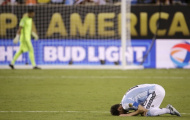 Messi ăn vạ và sự bất lực của thiên tài