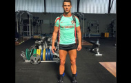 Ronaldo khoe cơ bắp cuồn cuộn trước trận gặp Ba Lan