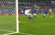 Video: Pha cứu thua trước vạch vôi của hậu vệ Italy