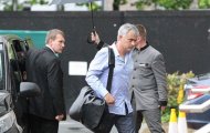 Ngày đầu tại M.U, Mourinho quần quật hơn 10 tiếng
