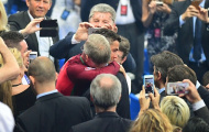 Video: Sir Alex Ferguson đầy cảm xúc chờ Nani, Ronaldo
