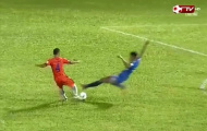 Đá bóng bằng kungfu, Tuấn Tú của Than Quảng Ninh bị phạt nặng