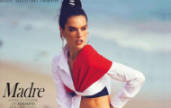 Sau hai lần sinh nở, Alessandra Ambrosio vẫn quá sexy