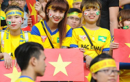 Fan nữ SLNA 'đại náo' Hàng Đẫy