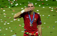 Đôi giày trả góp và những bí mật thú vị về Pepe