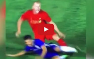Video: Rùng mình với pha vào bóng thô bạo của Cesc Fabregas vs Ragnar Klavan