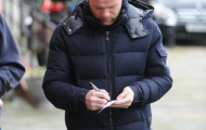 Rooney lại chi tiền đi cấy tóc đón mùa giải