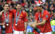 Giggs từng suýt nện Ronaldo ở MU