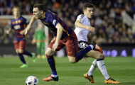 Arsenal lỗ lớn vì Barca cho AS Roma mượn Thomas Vermaelen