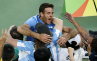 Del Potro gục trong vòng tay CĐV Argentina sau khi đánh bại Nadal