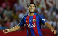 Ghi bàn, Suarez vẫn không quên gây rắc rối