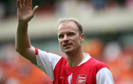 Video: Dennis Bergkamp - Khi bậc thầy xử lý bóng