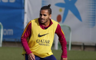 8 trận 11 danh hiệu, hậu vệ Brazil vẫn bị Barca cho mượn