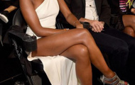'Báo đen' Naomi Campbell bất ngờ lộ hàng
