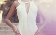 Vẻ hoang dại đầy mê hoặc của chân dài sexy Marloes Horst