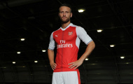 Chùm ảnh: 'Bom tấn' Mustafi hào hứng ra mắt Arsenal