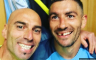 Gãy răng cửa, sao Man City vẫn cười tươi