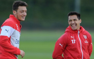 Oezil, Sanchez khiến CĐV Arsenal yên lòng
