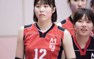 Mê mệt vẻ đẹp ngây thơ của VĐV bóng chuyền nữ Hàn Quốc