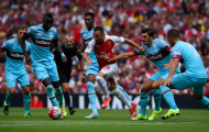 Không phải Oezil, Cazorla mới là cầu thủ quan trọng bậc nhất hàng tiền vệ của Arsenal