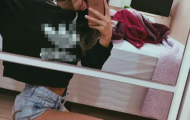 Cô gái 17 tuổi ngực bự 17 tuổi làm khuynh đảo Instagram