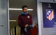 Diego Simeone xỏ giày ra sân tập cùng các học trò