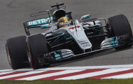 Hamilton mong đợi cuộc chiến 'vi diệu' tại Bahrain GP