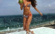 Mải mê ngắm body của nàng WAGs có khuôn mặt thiên thần