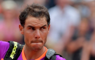 Nadal buồn bã rời sân sau khi bị Thiem cắt đứt mạch thắng