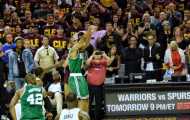18 cú ném 3 điểm giúp Boston Celtics ngược dòng trước Cleveland Cavaliers