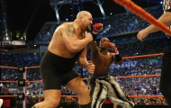 Video 'độc cô cầu bại' knock-out Big Show ở Wrestle Mania 24