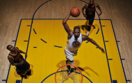 Durant thắng King James, Warriors dẫn Cavaliers 1-0 ở chung kết tổng