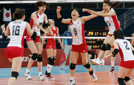 Bóng chuyền nữ Nhật Bản và cuộc chuyển giao đầy nước mắt
