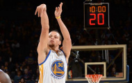Video màn thể hiện bùng nổ của Stephen Curry khi vào 'zone'