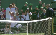 'Hiện tượng Wimbledon' gây sốc khi ném tiền xu vào trọng tài