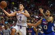 Video màn trình diễn 'siêu việt' của Lonzo Ball trước 76ers
