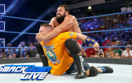 Video John Cena bất lực trước đòn khóa của Rusev