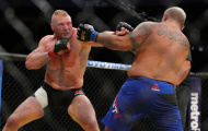 Video Mark Hunt vs Brock Lesnar ở UFC 200