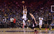 Top 10 pha ghi điểm siêu xa tại NBA 2017