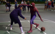 Video anh tài bóng rổ bất lực trước 'người nhện'